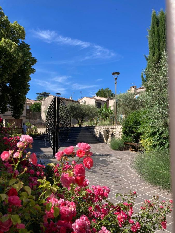 T2 Classe 2* Calme Au Coeur Du Village Provencale Gréoux-les-Bains Zewnętrze zdjęcie